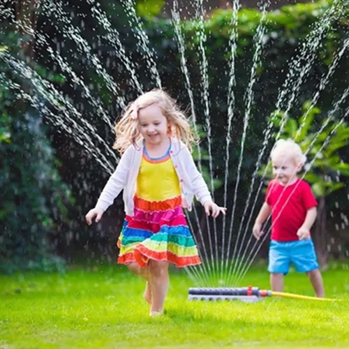 آب بازی چه فوایدی برای کودکان دارد