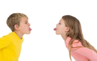 دعوای بین خواهر برادر